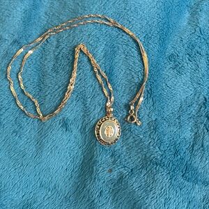 10k Gold Greek Style Jade pendant with 24” 10k Singapore Chain. Never Worn!!
